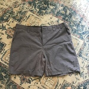 Columbia Shorts Gray 40W